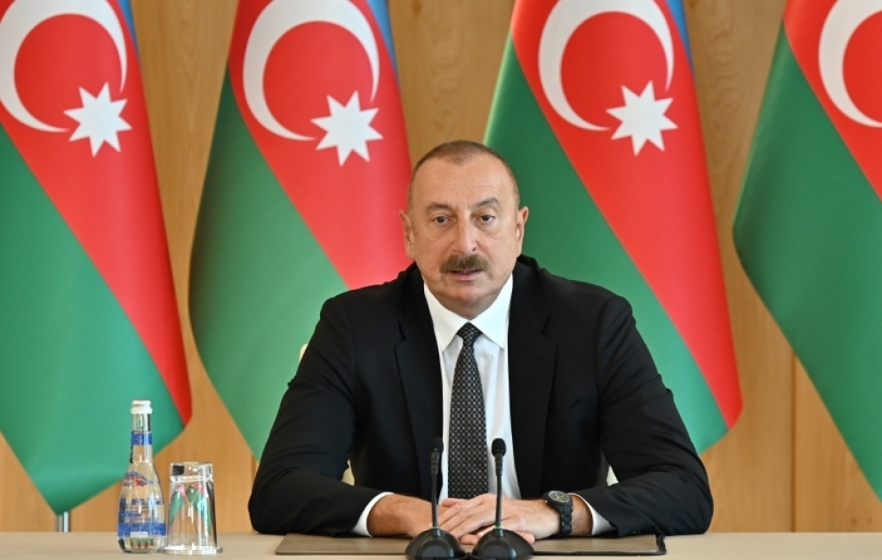 Prezident İlham Əliyev: Yeni kontraktlar imzalanıb, hərbi texnika, silah-sursatlar alınır və alınacaq VİDEO