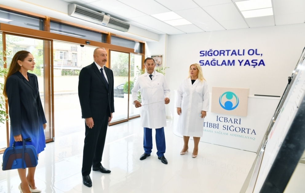Le président Ilham Aliyev et son épouse Mehriban Aliyeva visitent la maternité n°2 dans le bourg Bakikhanov VIDEO