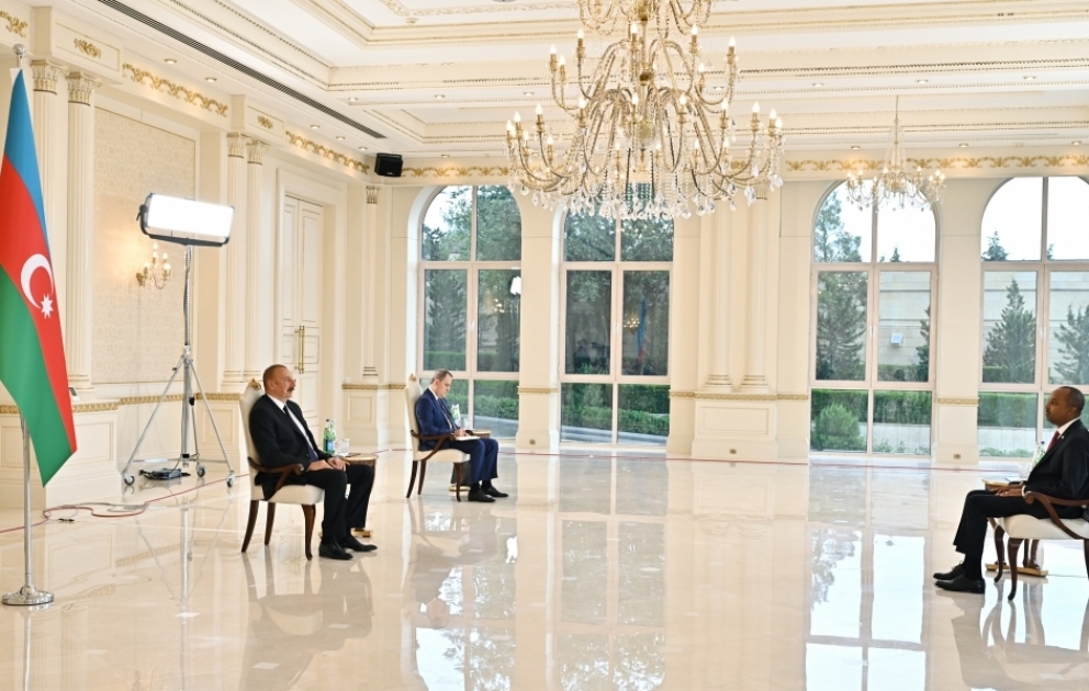 President Ilham Aliyev received credentials of incoming ambassador of Rwanda VIDEO