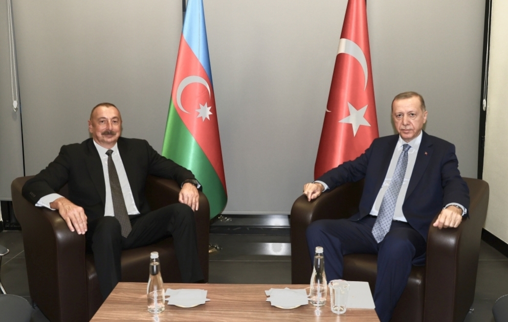 Les présidents Aliyev et Erdogan se sont entretenus à Konya VIDEO