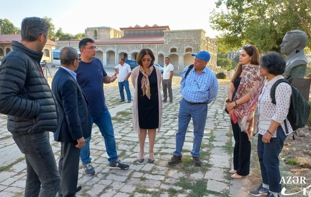 Xarici KİV nümayəndələri Şuşa şəhəri ilə tanış olublar FOTO VİDEO