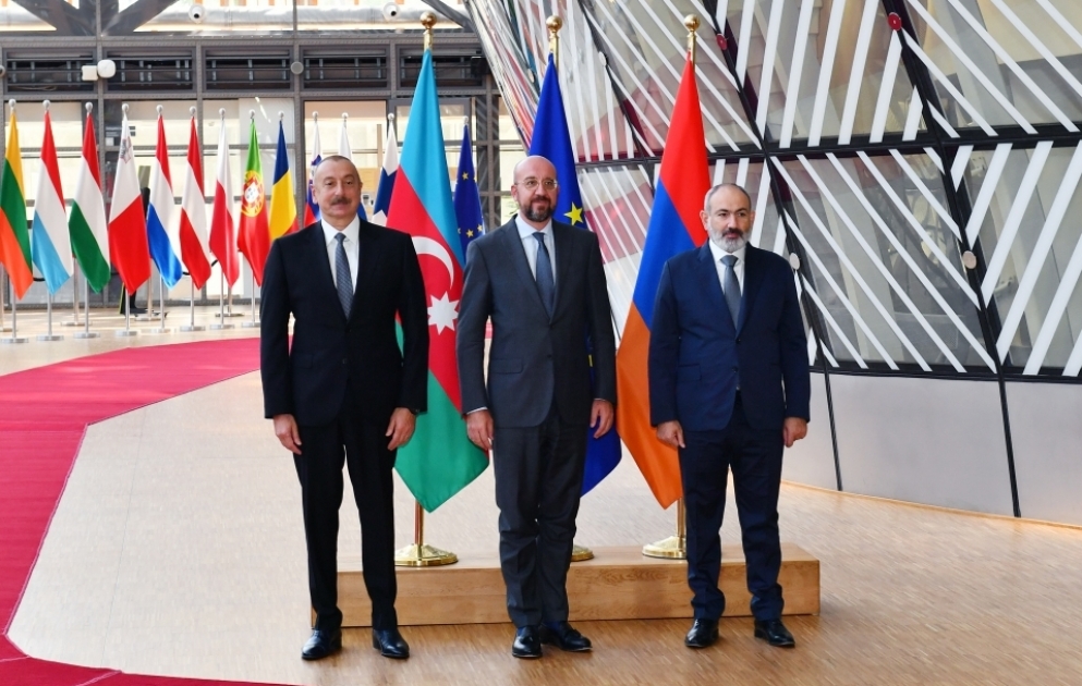 Meeting of President Ilham Aliyev, President of European Council Charles Michel and Prime Minister of Armenia Nikol Pashinyan kicked off in Brussels VIDEO