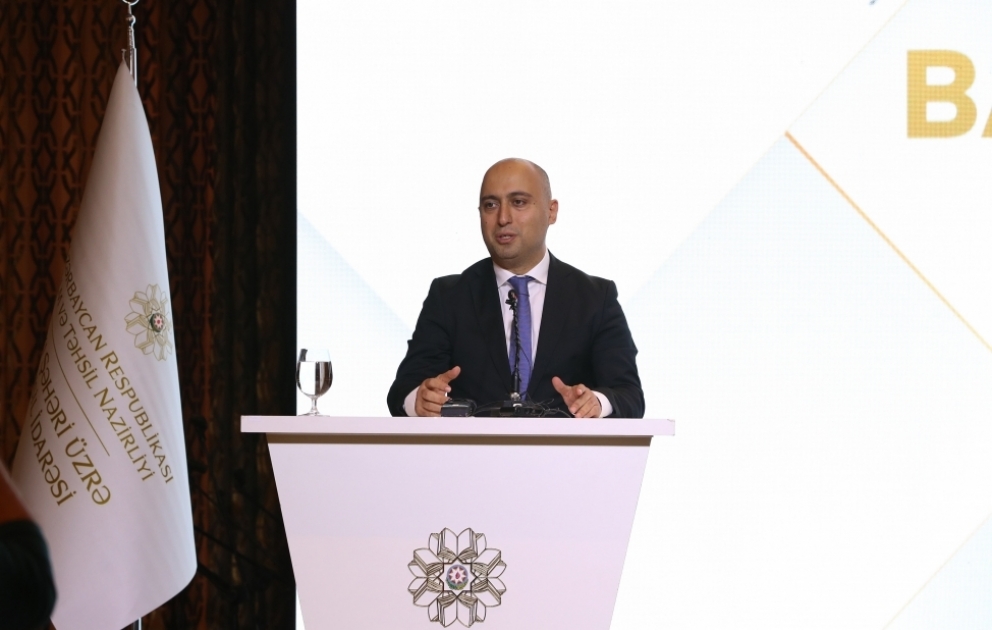 Emin Əmrullayev: Sertifikasiya imtahanlarında yaşı 25-29 arasında olan müəllimlər 100 faiz uğur qazanıb VİDEO