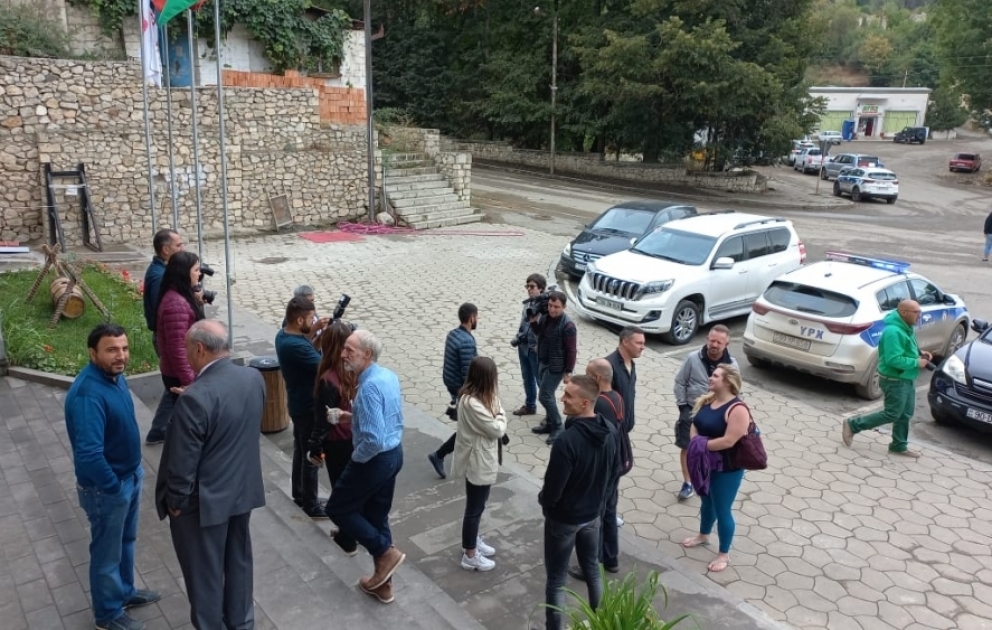Qırxa yaxın beynəlxalq səyahətçi Şuşaya səfər edib FOTO VİDEO