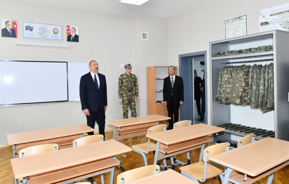 Prezident İlham Əliyev Bakının Suraxanı rayonunda yeni inşa edilmiş 87 saylı məktəb kompleksində yaradılan şəraitlə tanış olub VİDEO