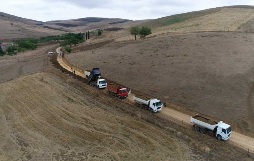 Cəlilabadda 14 yaşayış məntəqəsini birləşdirən yollar yenidən qurulur VİDEO