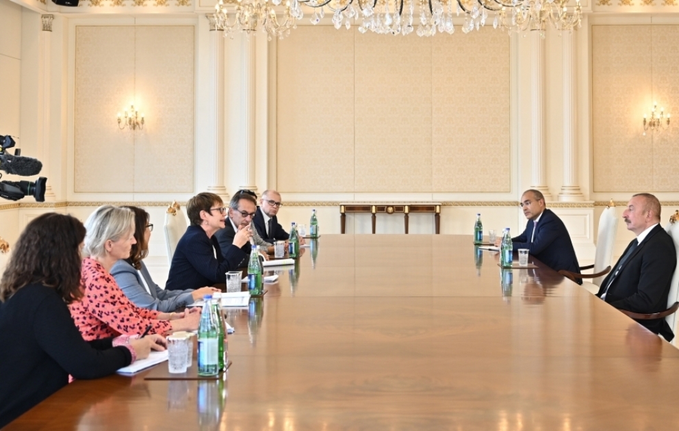 President Ilham Aliyev received delegation led by president of European Bank for Reconstruction and Development VIDEO