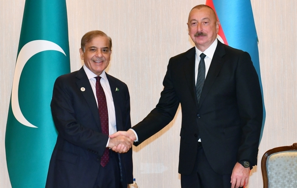 Präsident von Aserbaidschan Ilham Aliyev trifft in Samarkand Pakistans Premierminister VIDEO
