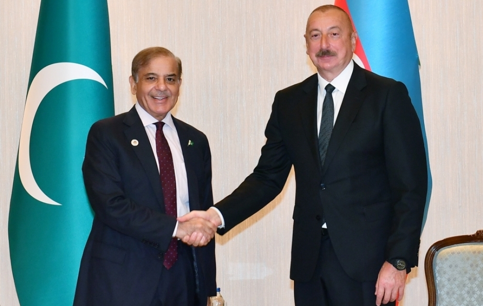 Samarcande : le président azerbaïdjanais s’entretient avec le Premier ministre pakistanais VIDEO