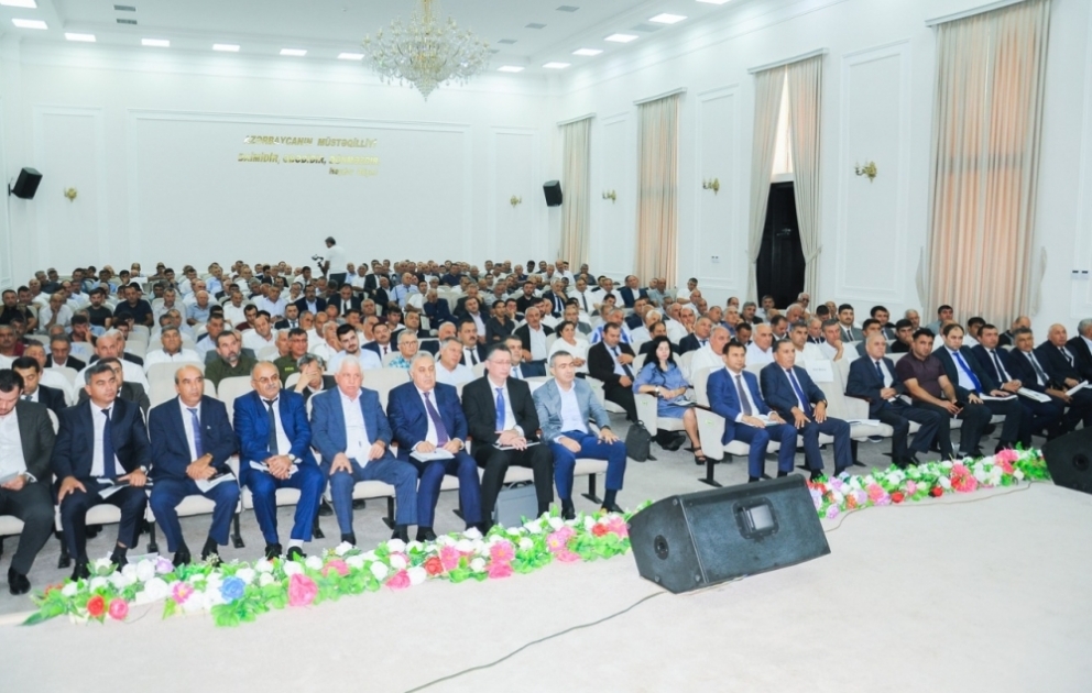Bərdədə “Pambıqçılıqda mövcud vəziyyət və məhsul yığımına hazırlıq” mövzusunda yekun regional müşavirə keçirilib VİDEO
