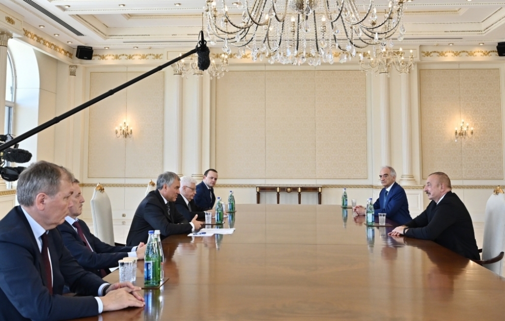 Präsident Ilham Aliyev empfängt Delegation um Vorsitzenden der russischen Staatsduma VIDEO