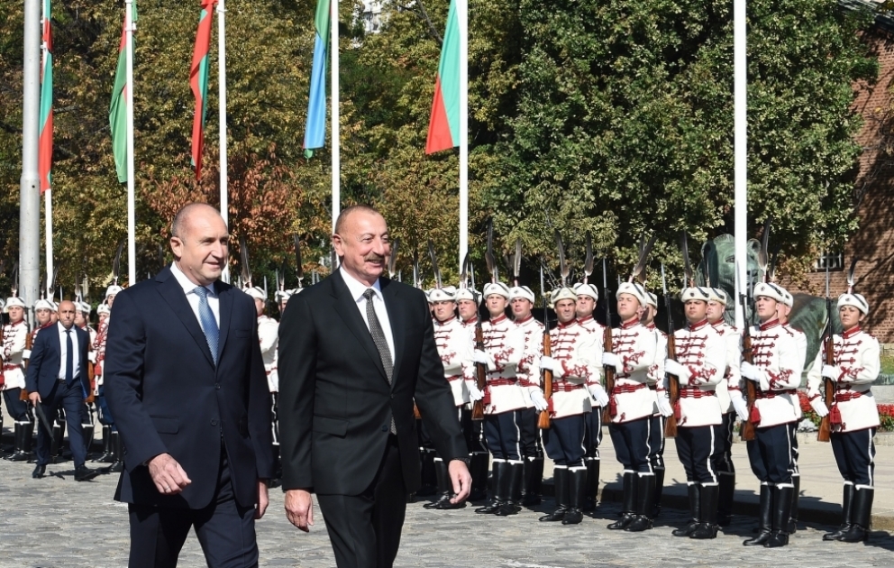 Official welcome ceremony was held for President Ilham Aliyev in Sofia VIDEO
