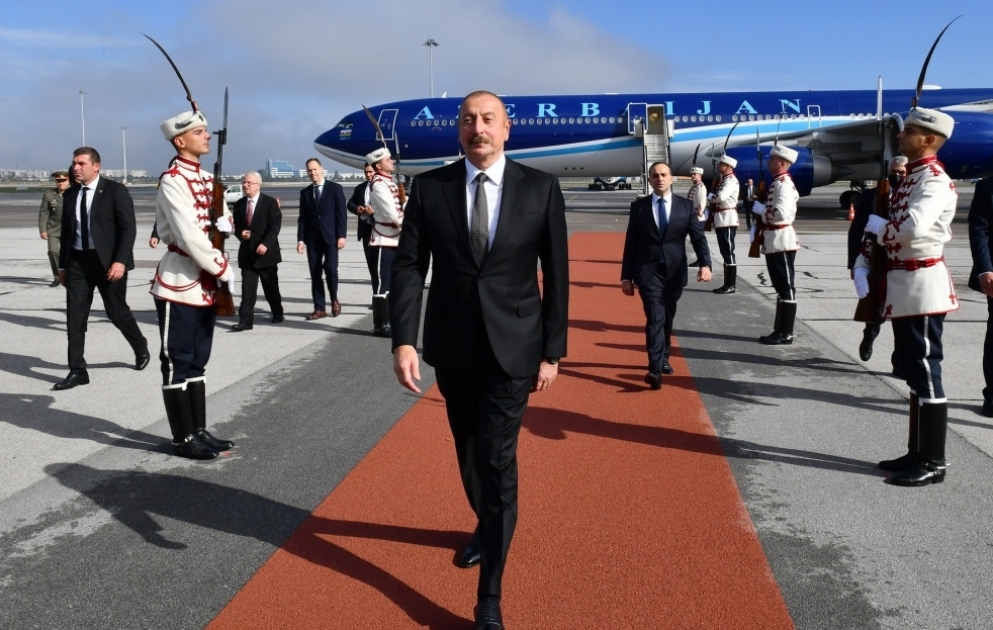 Präsident Ilham Aliyev zu offiziellem Besuch in Bulgarien eingetroffen VIDEO