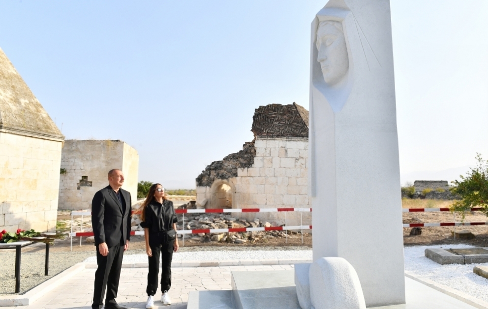 President Ilham Aliyev and First Lady Mehriban Aliyeva got acquainted with works to be done in Imarat Complex, and unveiled mausoleum of Khurshidbanu Natavan VIDEO