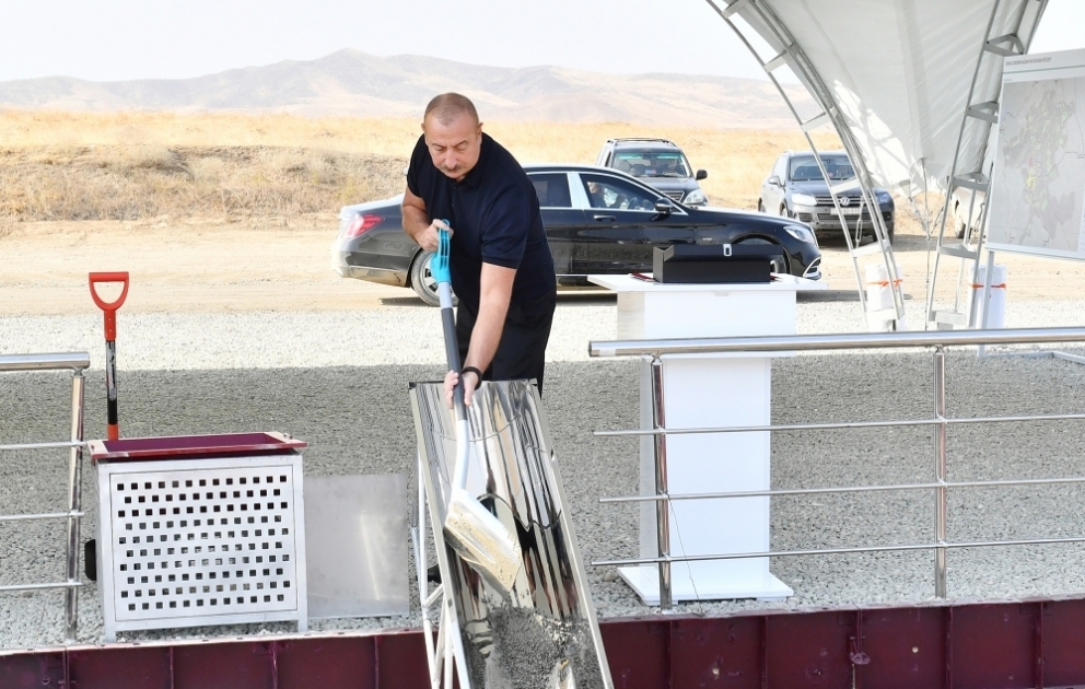 Präsident Ilham Aliyev und First Lady Mehriban Aliyeva legen Grundstein für Dorf Khidirli in Agdam Region VIDEO