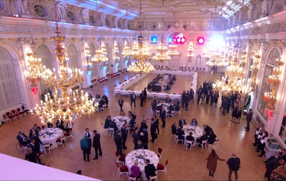 Le président Ilham Aliyev participe à la réunion de clôture tenue en format de dîner de travail à Prague VIDEO