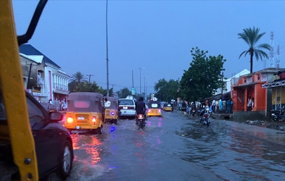 Nigeriyada daşqınlar nəticəsində 90 minə yaxın ev su altında qalıb VİDEO