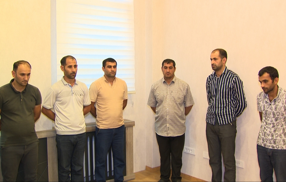 “Hirkan” Milli Parkı ərazisində ağacları kütləvi şəkildə kəsən dəstə üzvlərinə qarşı əməliyyat keçirilib VİDEO