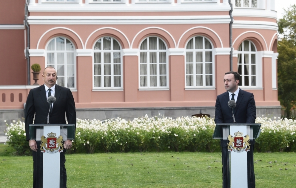 Президент Азербайджана и премьер-министр Грузии выступили с заявлениями для печати ОБНОВЛЕНО -2 ВИДЕО