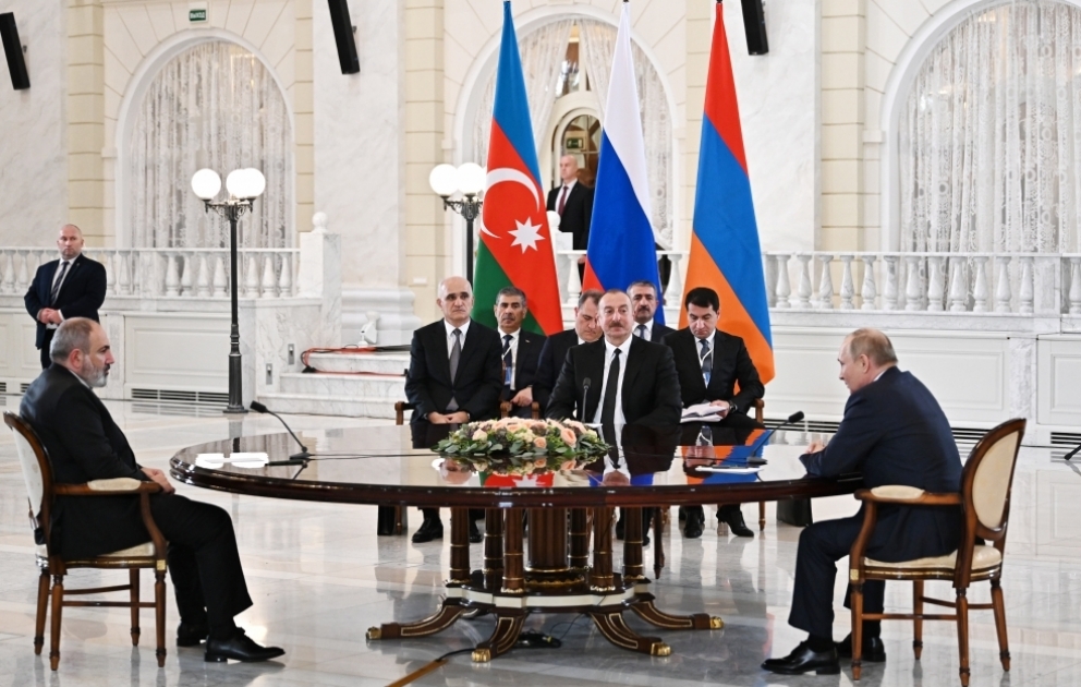 В Сочи состоялась встреча Президента Азербайджана с Президентом России и премьер-министром Армении  ОБНОВЛЕНО ВИДЕО