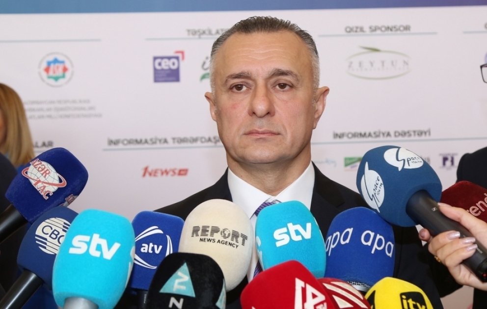 Səhiyyə naziri: Hərarətsalıcı dərman vasitələrinin çatışmazlığı ilə əlaqədar problem aradan qaldırılıb VİDEO