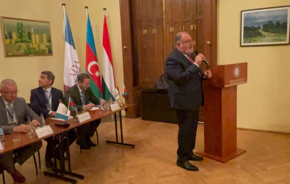 Budapeştdə ADA Universiteti məzunlarının birinci forumu keçirilib VİDEO