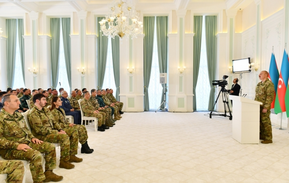 Prezident İlham Əliyev: İllər keçdikcə hərbçilərimizin qəhrəmanlığı hər kəs üçün daha bariz şəkildə aydın olacaq VİDEO