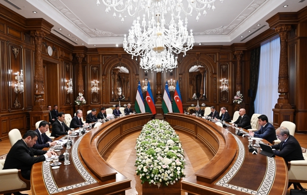 Səmərqənddə Azərbaycan Prezidenti İlham Əliyevin Özbəkistan Prezidenti Şavkat Mirziyoyev ilə görüşü olub YENİLƏNİB VİDEO