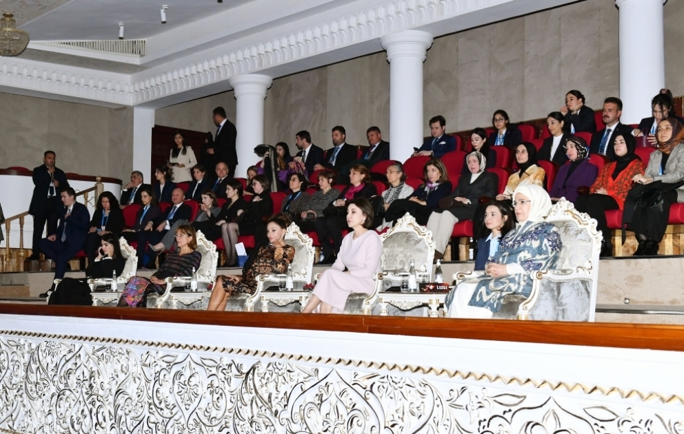 First Lady of Azerbaijan Mehriban Aliyeva watched "Lazgi" ballet in Samarkand VIDEO