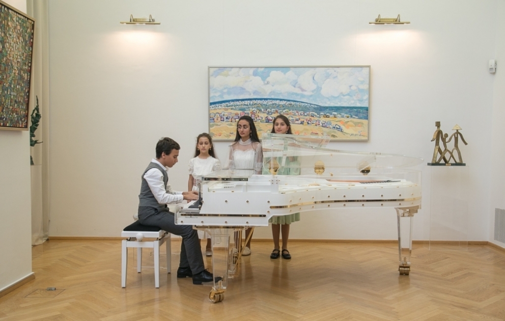 Azərbaycanlı gənc istedadlar Vyanada konsert proqramı ilə çıxış ediblər VİDEO