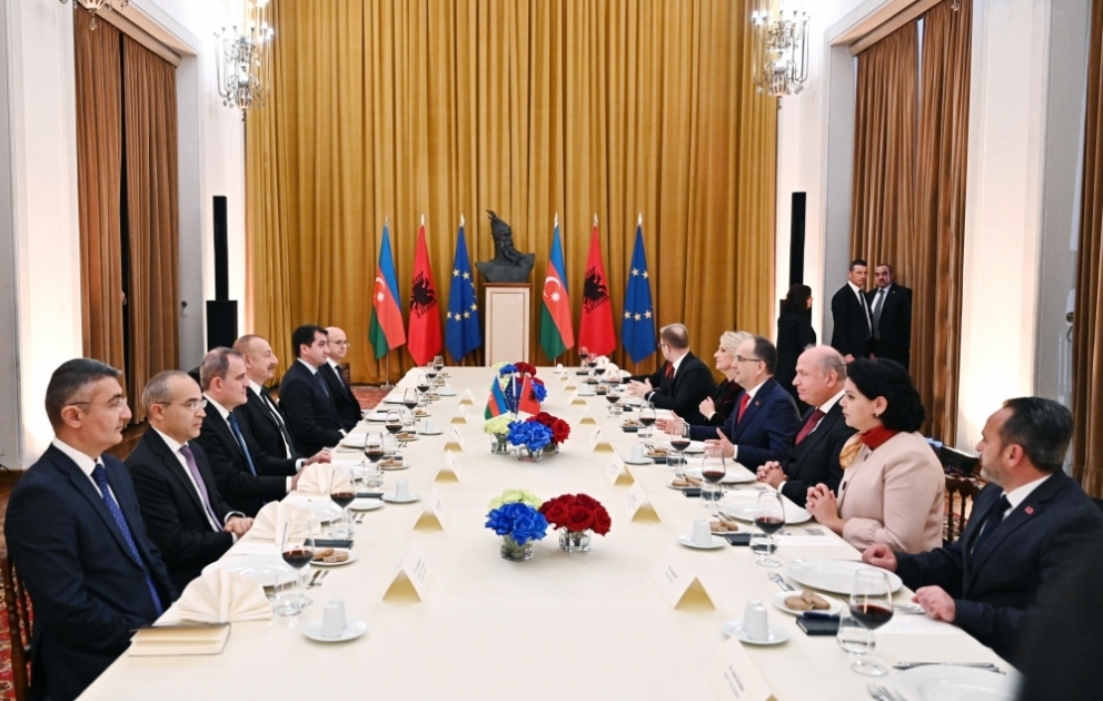 Präsidenten von Aserbaidschan und Albanien treffen sich im erweiterten Format VIDEO