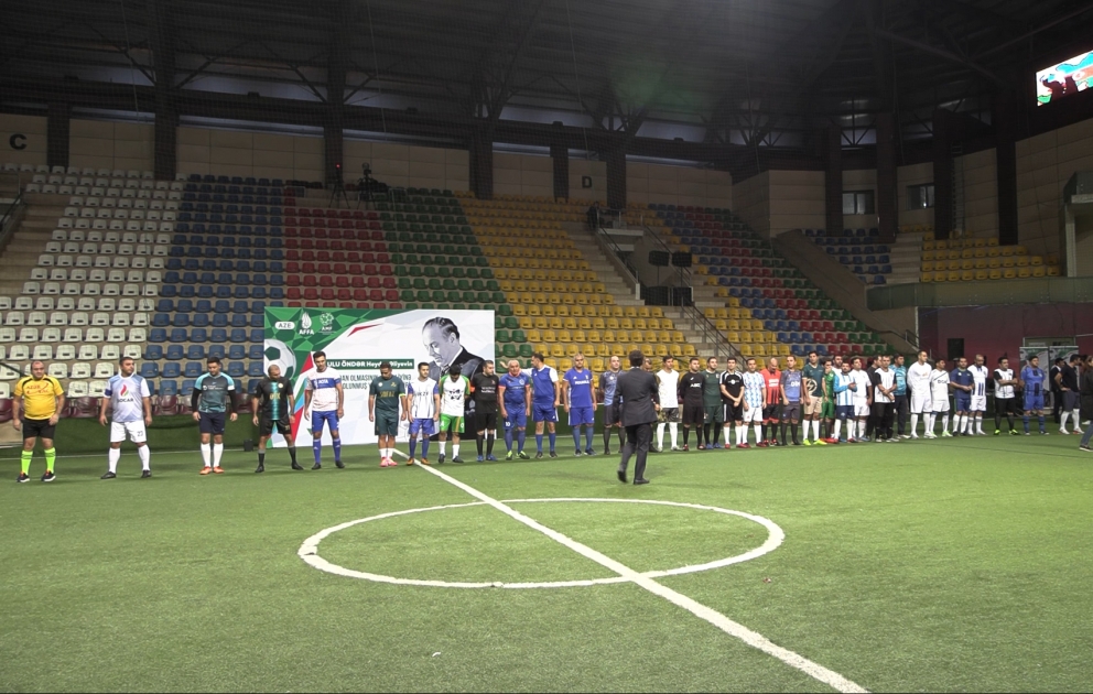 Ulu öndər Heydər Əliyevin 100 illiyinə həsr olunmuş minifutbol turnirinin açılış mərasimi olub VİDEO