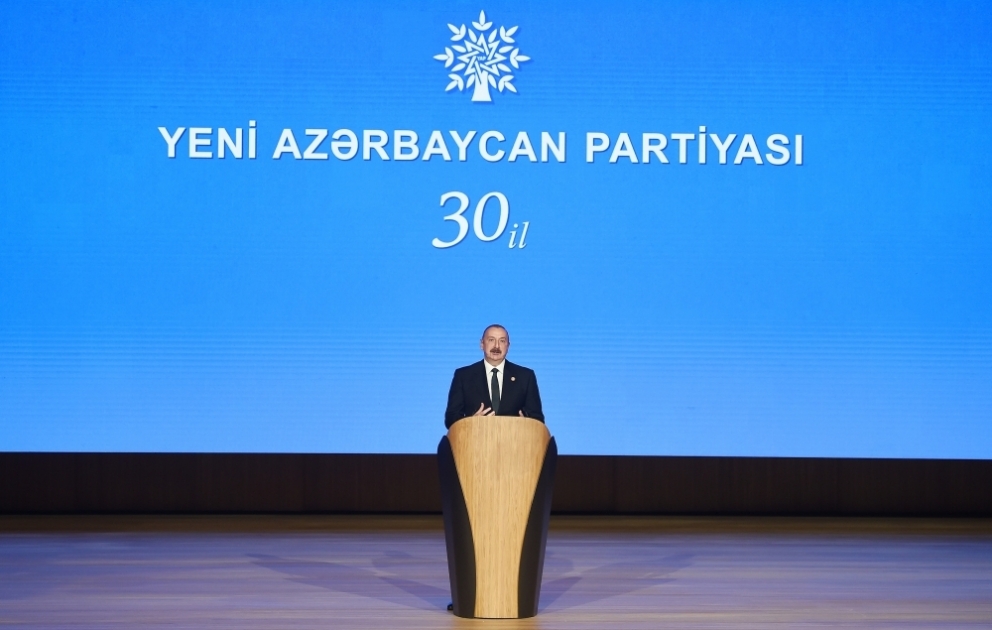 Azərbaycan Prezidenti: Ölkəmizin strateji xəttini müəyyən edən əsas addımlar məhz Heydər Əliyevin təşəbbüsü ilə atılıb VİDEO