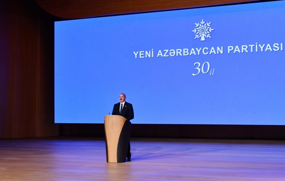 Prezident: Azərbaycan dövləti Ulu Öndərin vəsiyyəti əsasında milli-mənəvi dəyərlər üzərində qurulur və inkişaf edir VİDEO