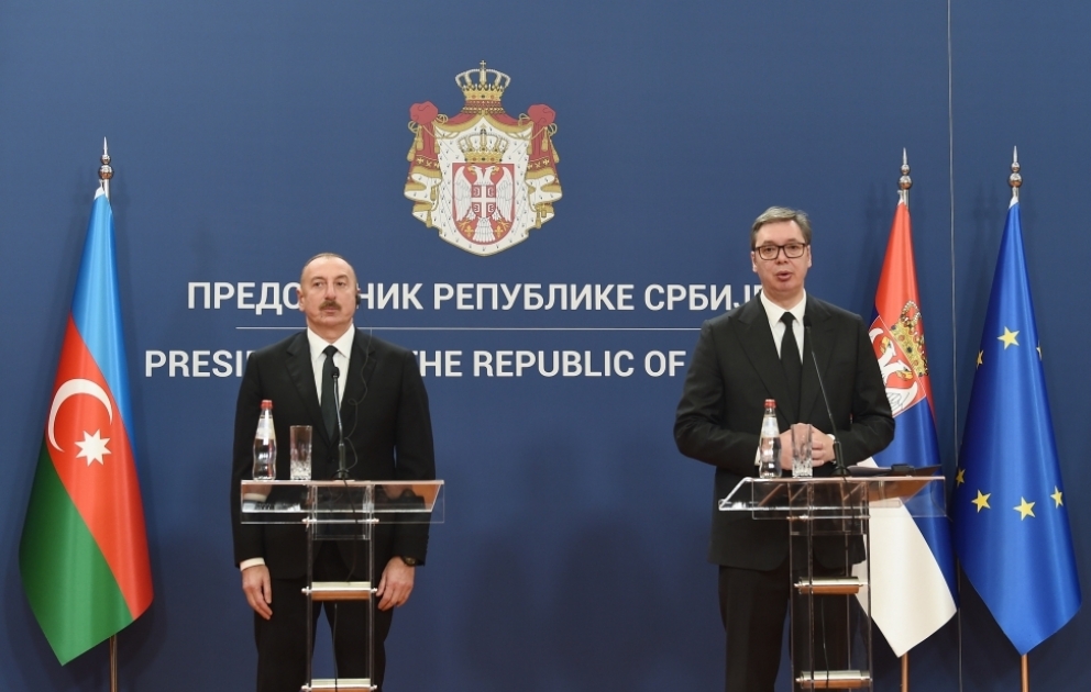 Les présidents azerbaïdjanais et serbe font des déclarations à la presse VIDEO