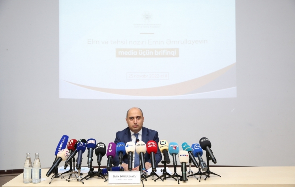 Emin Əmrullayev: 1235 məktəb fiber-optik internetlə təchiz olunub VİDEO