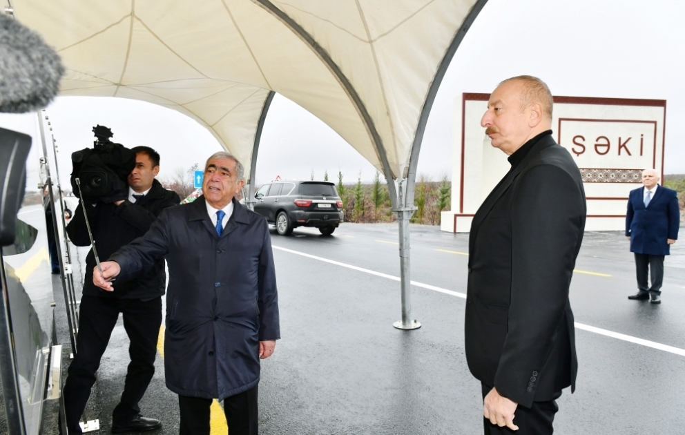 Президент Ильхам Алиев принял участие в открытии после реконструкции автодороги Огуз-Шеки  ОБНОВЛЕНО ВИДЕО