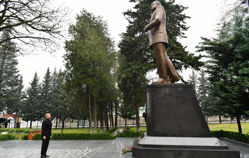 Prezident İlham Əliyev Oğuz rayonuna səfər edib  Ulu Öndər Heydər Əliyevin abidəsini ziyarət VİDEO