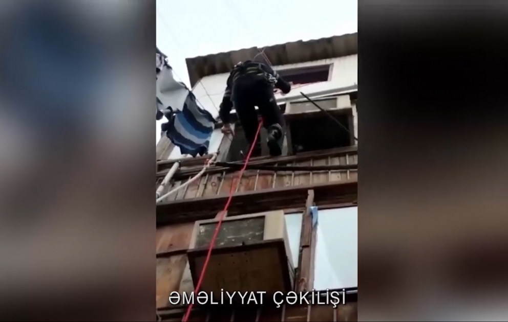FHN: Ötən gün yanğın zamanı 12 nəfər təxliyə olunub VİDEO