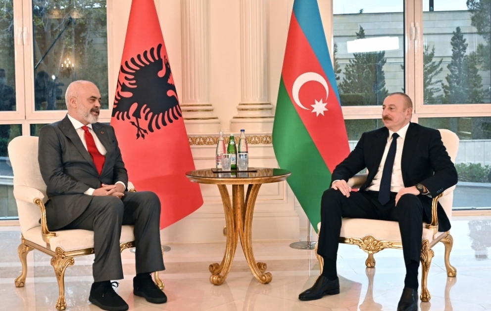 Azərbaycan Prezidenti İlham Əliyevin Albaniyanın Baş naziri Edi Rama ilə təkbətək görüşü olub  YENİLƏNİB-2 VİDEO