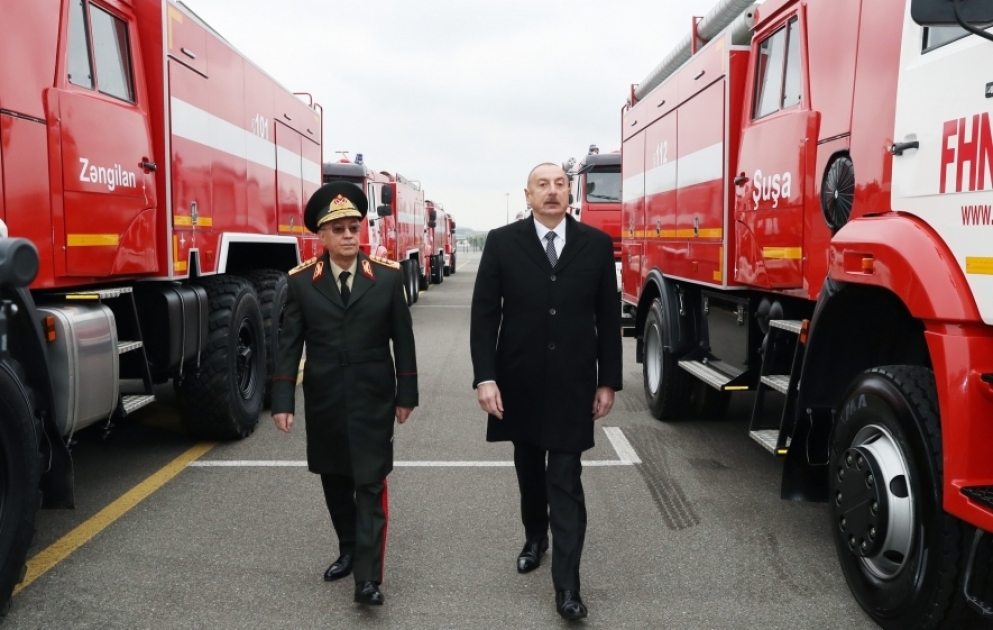 Prezident İlham Əliyev yeni alınmış xüsusi təyinatlı texnikalar və təcili tibbi yardım avtomobilləri ilə tanış olub YENİLƏNİB VİDEO