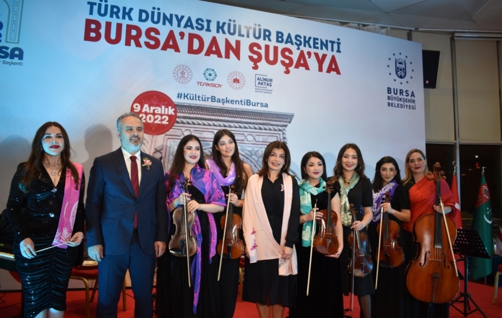 Bursada “Yeddi Gözəl” musiqi qrupunun konserti olub VİDEO