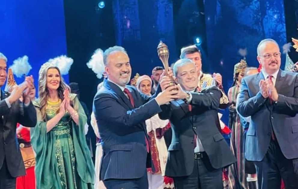 TÜRKSOY-un mədəniyyət paytaxtının simvolu Bursadan Şuşaya ötürüldü