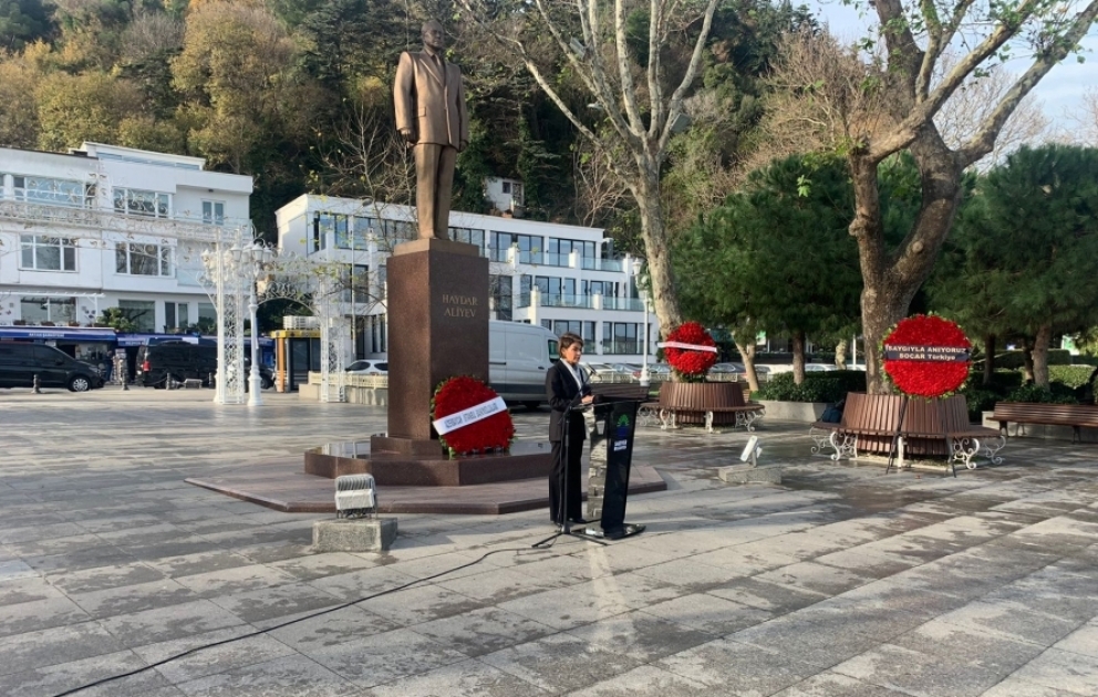 Ulu Öndərin əziz xatirəsi İstanbulda ehtiramla anılıb VİDEO