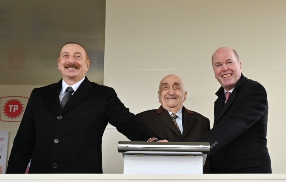 Prezident İlham Əliyev “Azəri-Mərkəzi-Şərqi” platformasının dayaq blokunun dənizə yola salınması mərasimində iştirak edib YENİLƏNİB VİDEO