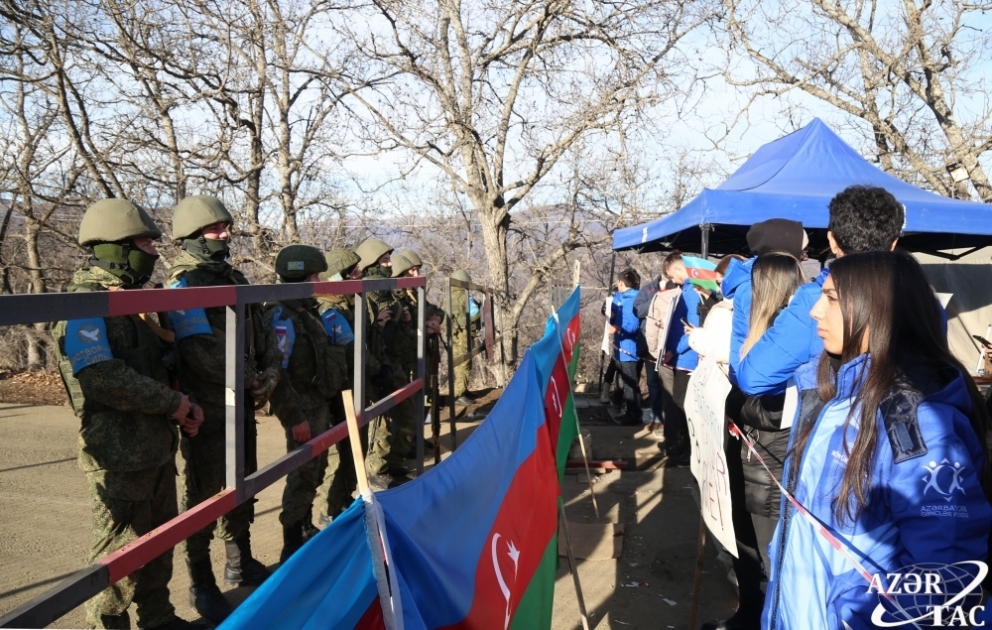 Azerbaijani ecologists and NGO activists continue protests on Lachin-Shusha road VIDEO