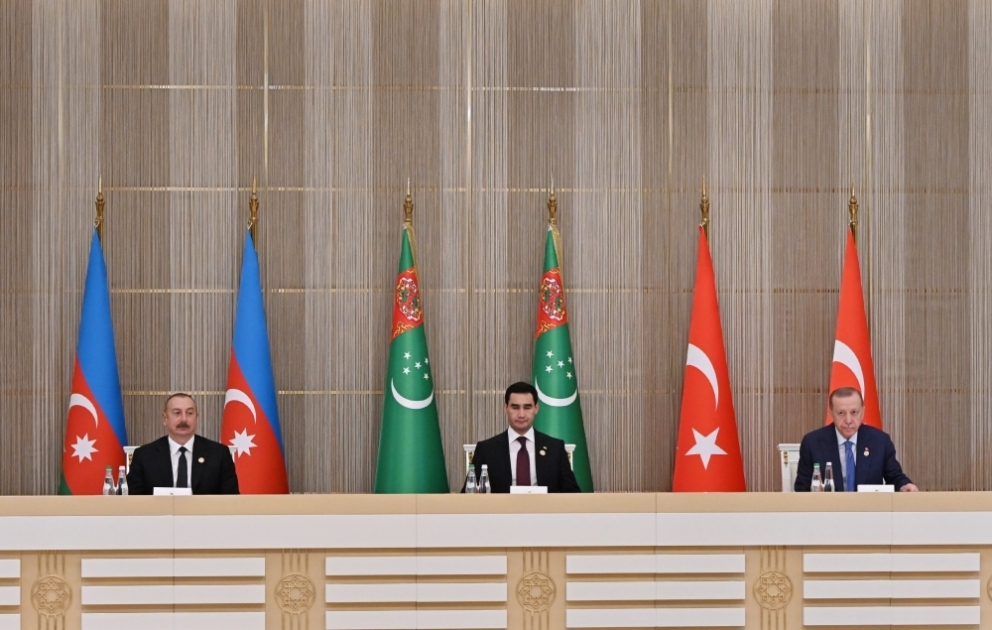 L’Azerbaïdjan, la Türkiye et le Turkménistan signent un certain nombre de documents VIDEO