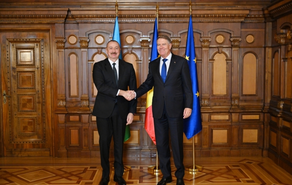 Präsident Ilham Aliyev trifft seinen rumänischen Amtskollegen in Bukarest  AKTUALISIERT VIDEO