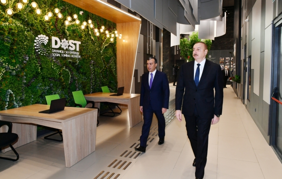 Le président Ilham Aliyev participe à l’inauguration du Centre DOST №5 à Bakou  MIS A JOUR VIDEO