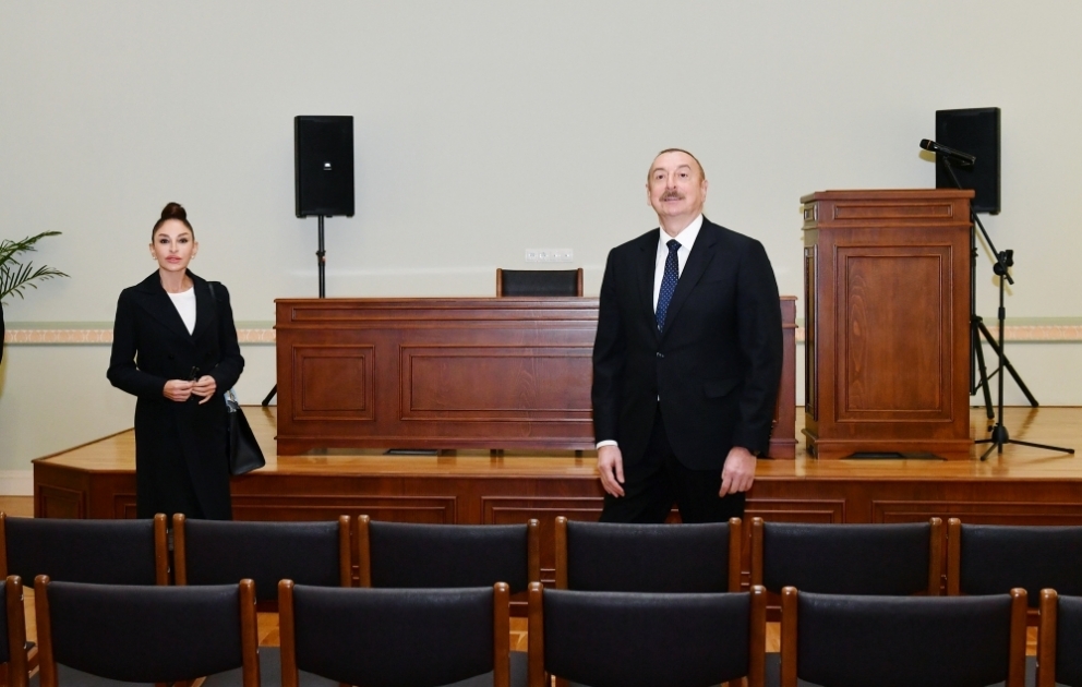 Präsident Ilham Aliyev und First Lady Mehriban Aliyeva besuchen Zentrum für Kinder- und Jugendentwicklung in Baku VIDEO